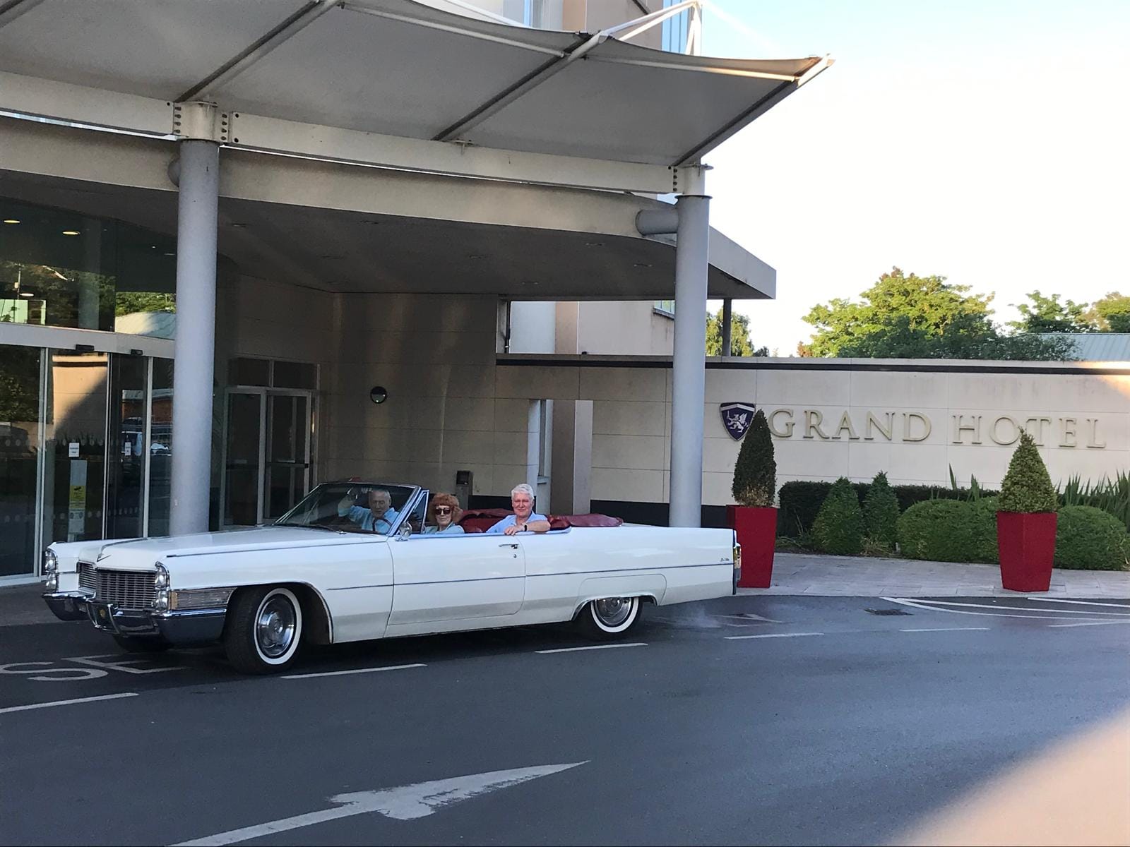 Classic car Grand Hotel